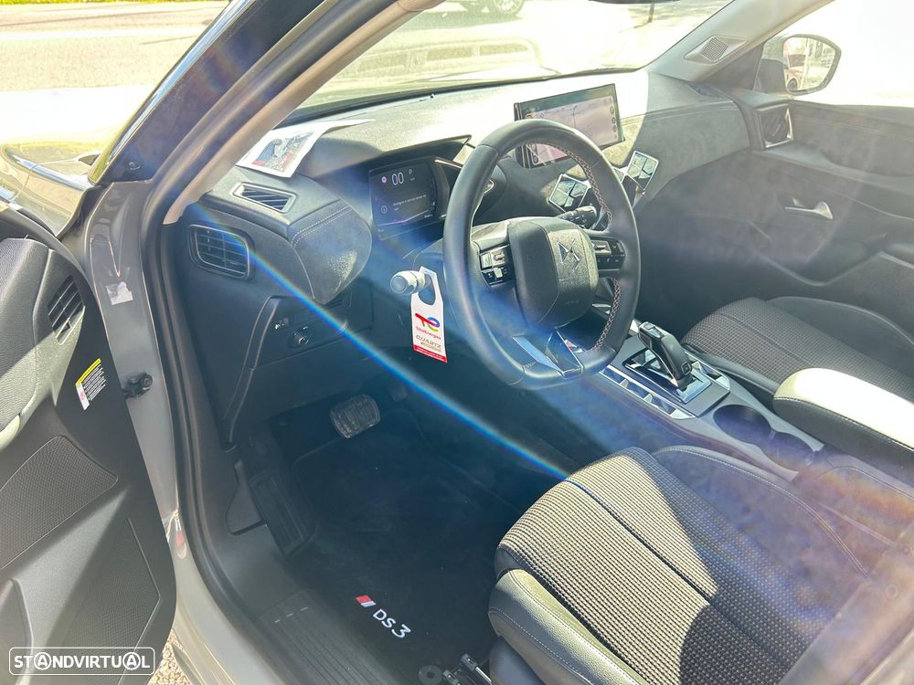 DS DS3 1.2 PureTech Performance Line EAT8 - 31