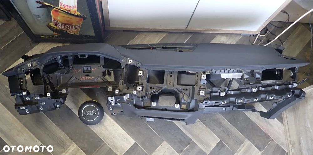 AUDI A1 82A KONSOLA + 2 PODUSZKI ORYGINAŁ - 1