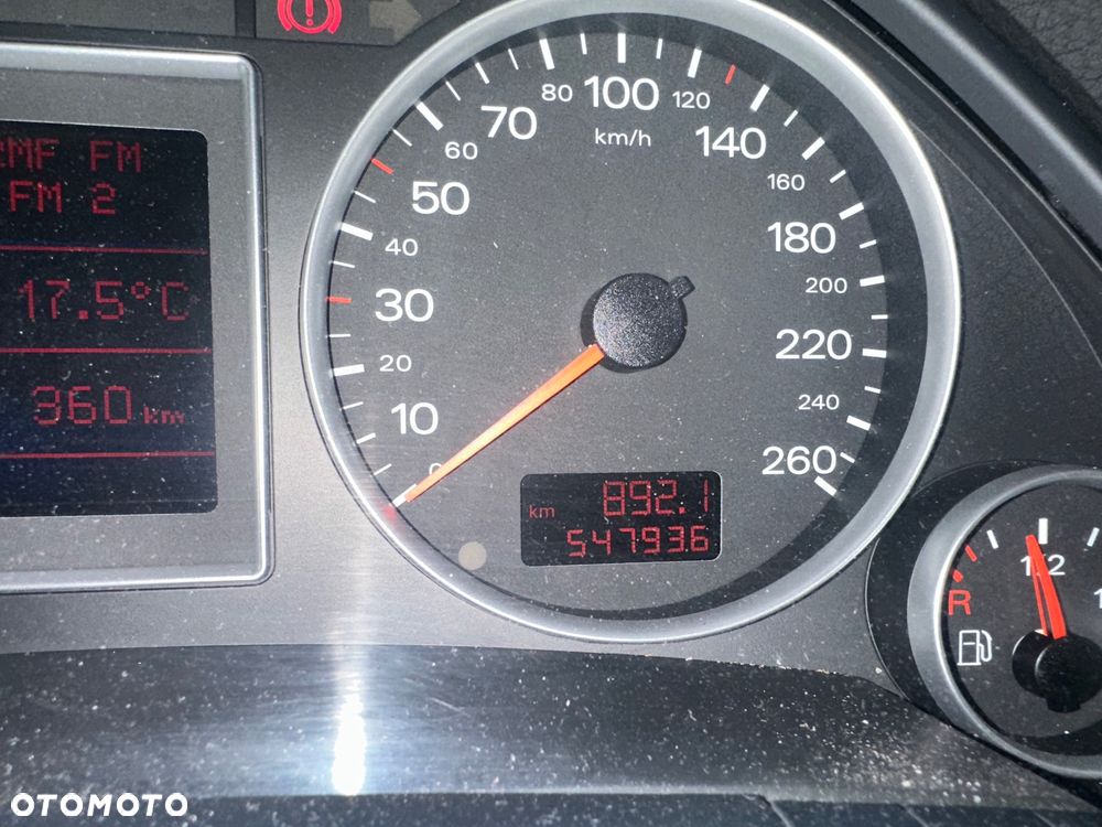 Audi A4 Limousine - 15