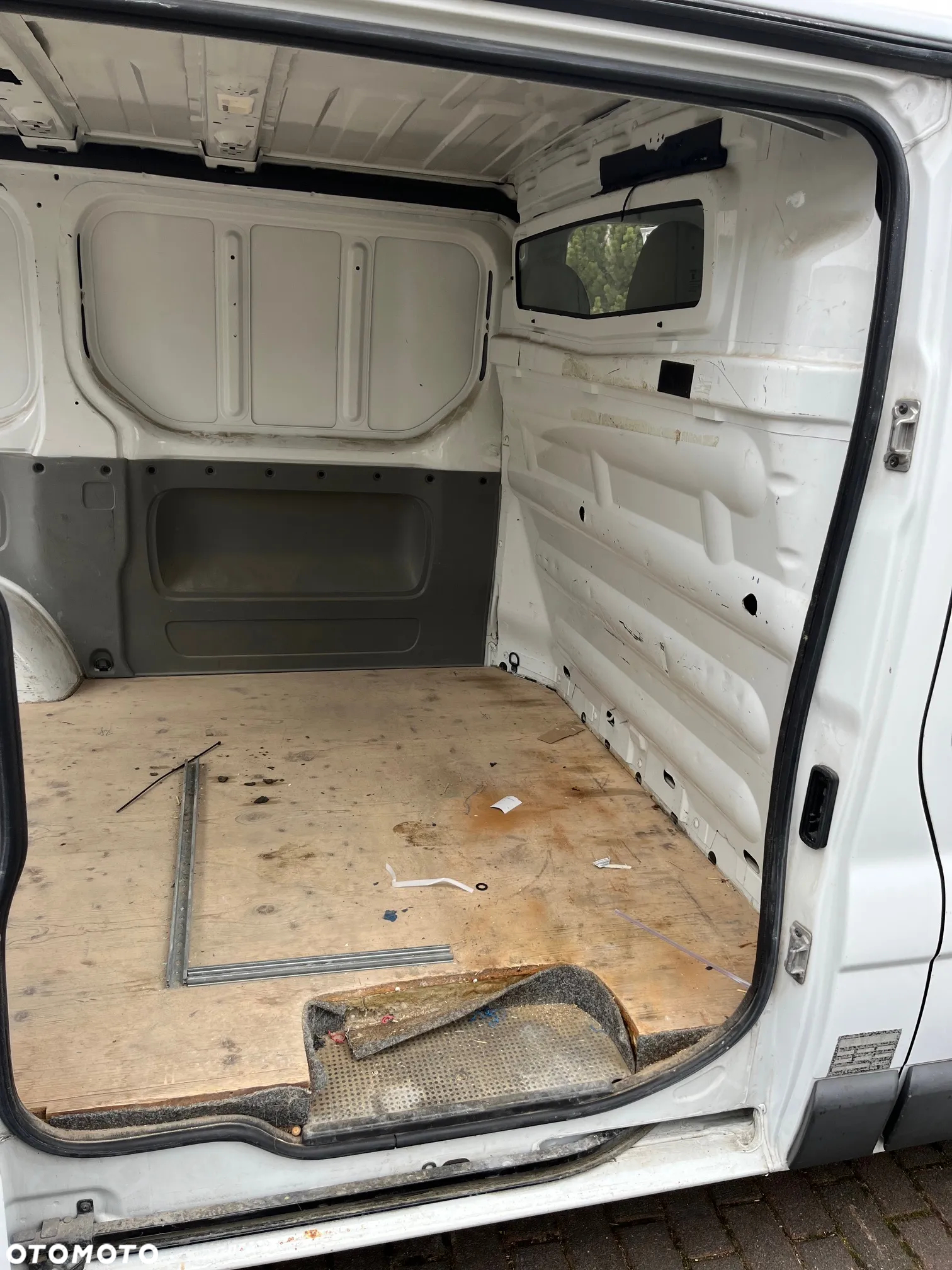 Renault Trafic - 15