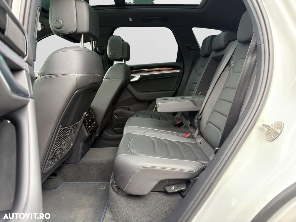VOLKSWAGEN Touareg 2022 — imagine 30