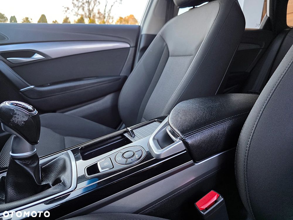 Hyundai i40 Kombi 1.7 CRDi Premium - 17