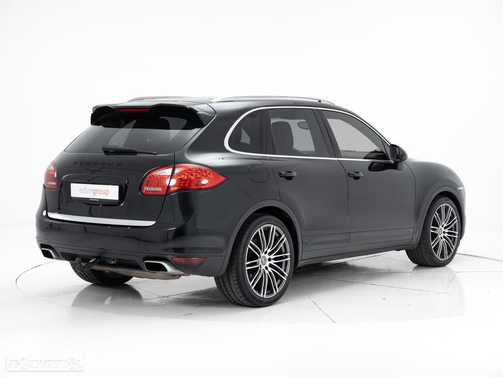 Porsche Cayenne - 4