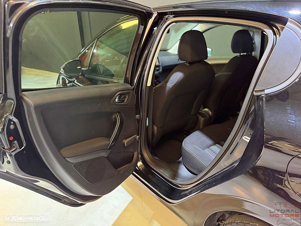 Peugeot 208 1.2 PureTech Style - 15