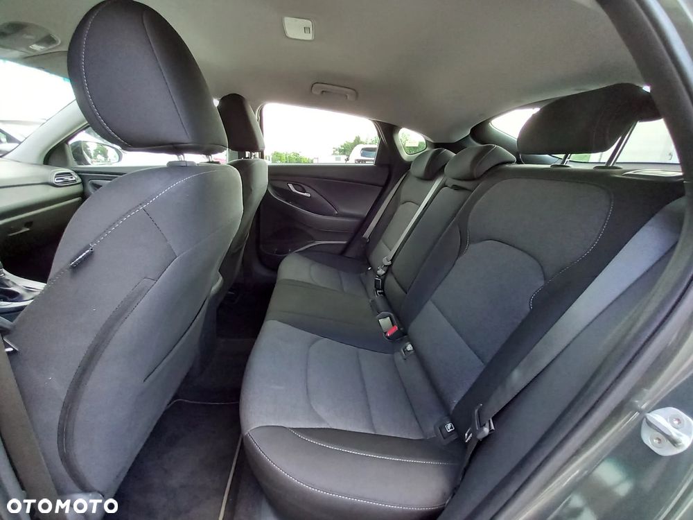 Hyundai i30 1.5 T-GDI 48V Smart DCT - 16