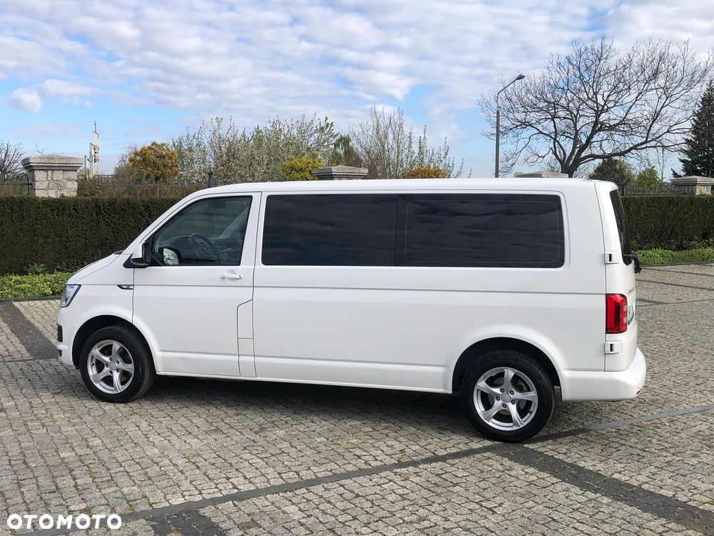 Volkswagen Caravelle - 8