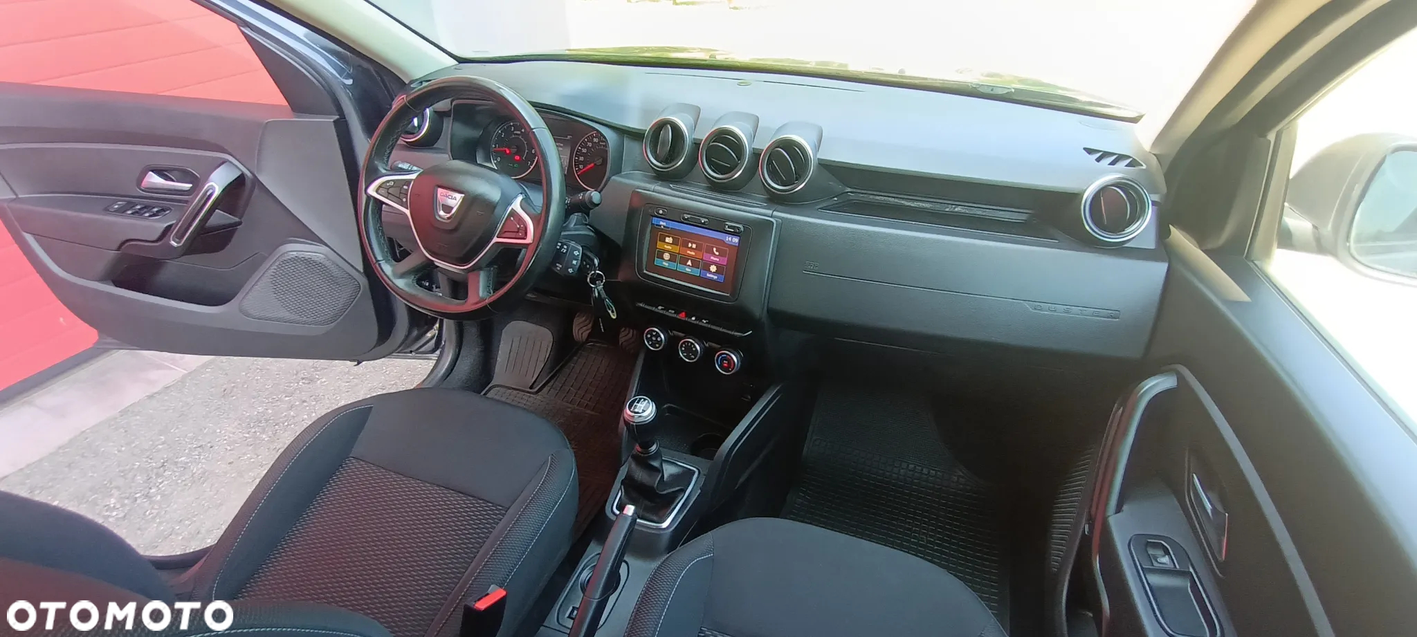Dacia Duster 1.6 SCe Prestige - 28