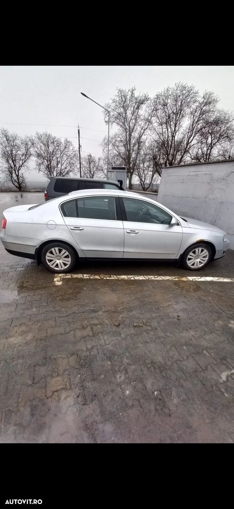 Volkswagen Passat - 2