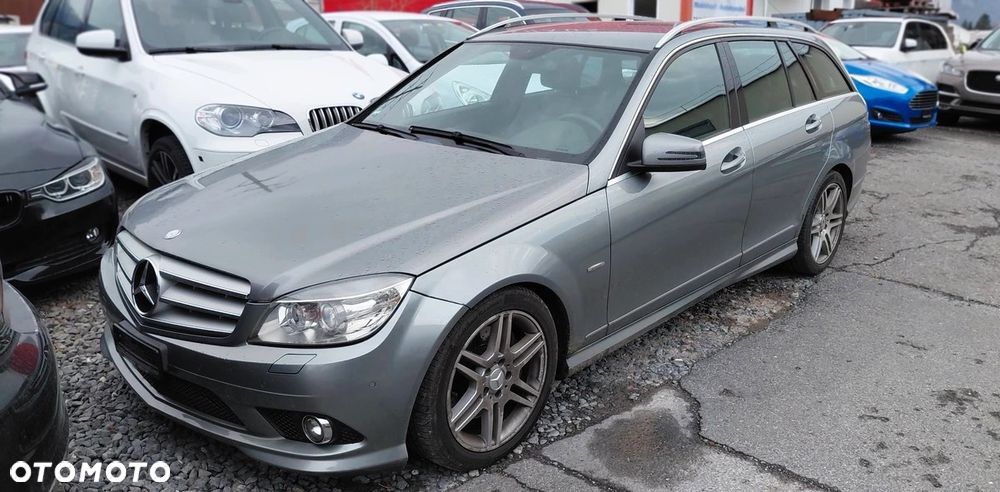 Mercedes-Benz Klasa C 320 CDI DPF 4Matic 7G-TRONIC Elegance - 3