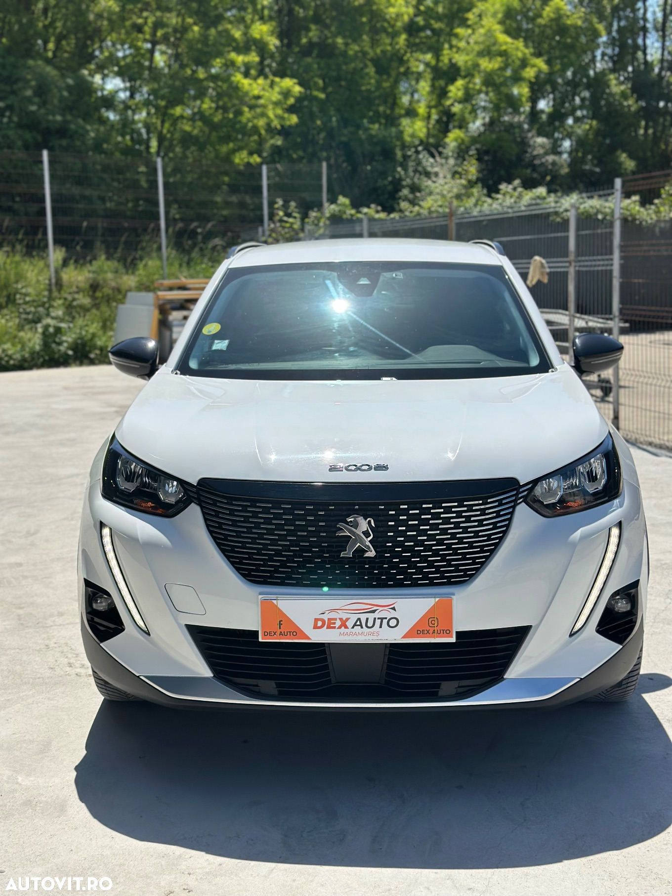 Peugeot 2008 1.5 BlueHDI 130 S&S EAT8 Allure - 23