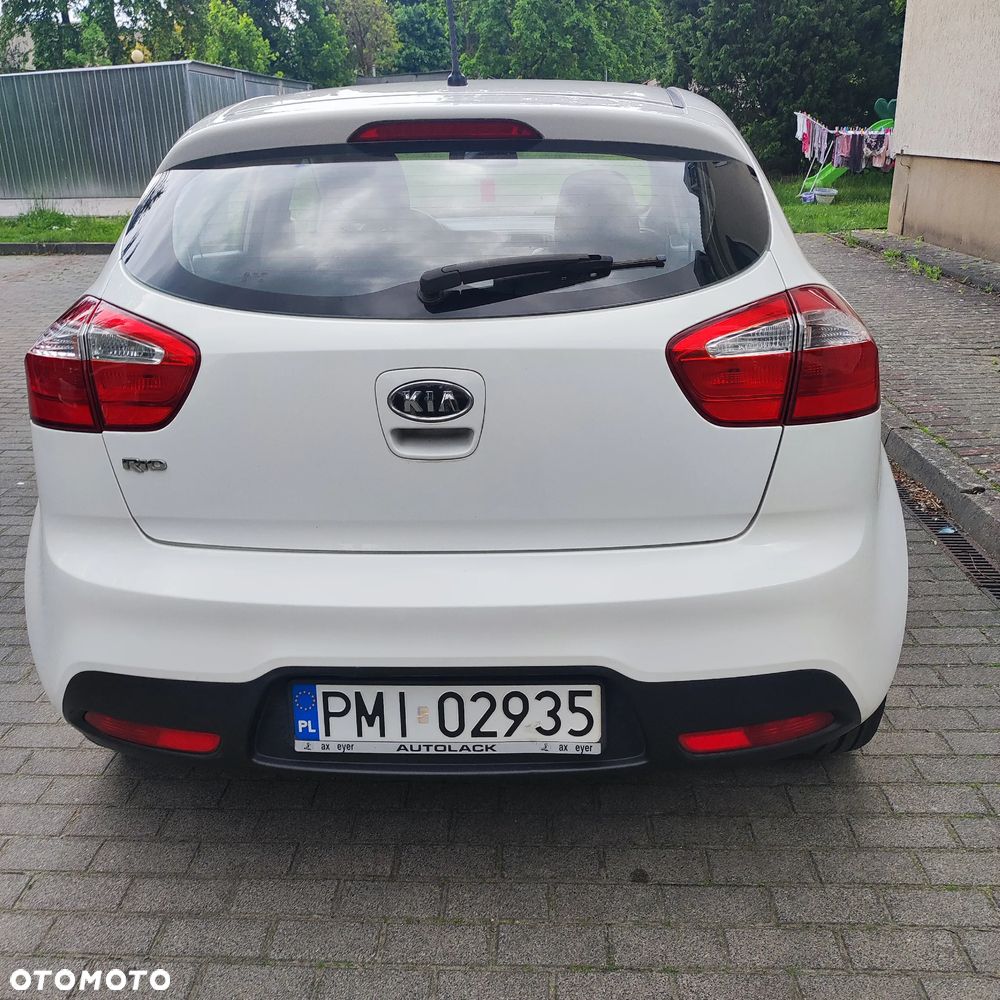 Kia Rio - 6