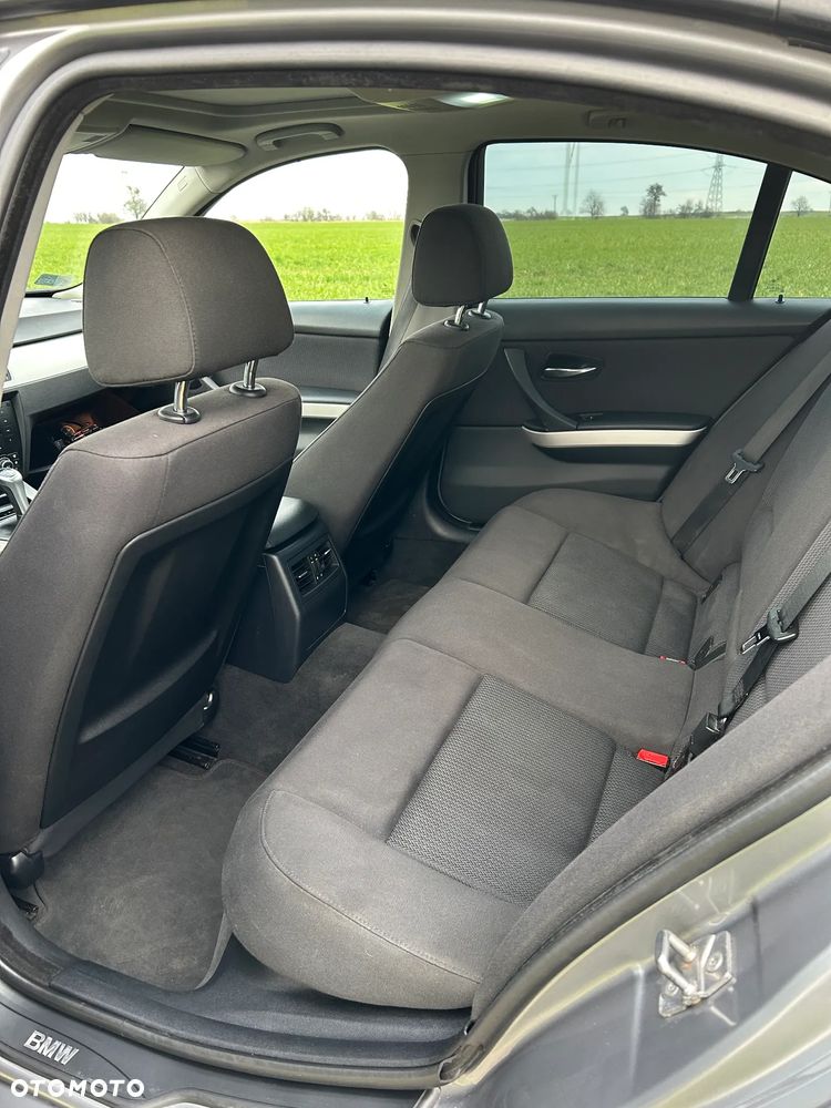 BMW Seria 3 - 12