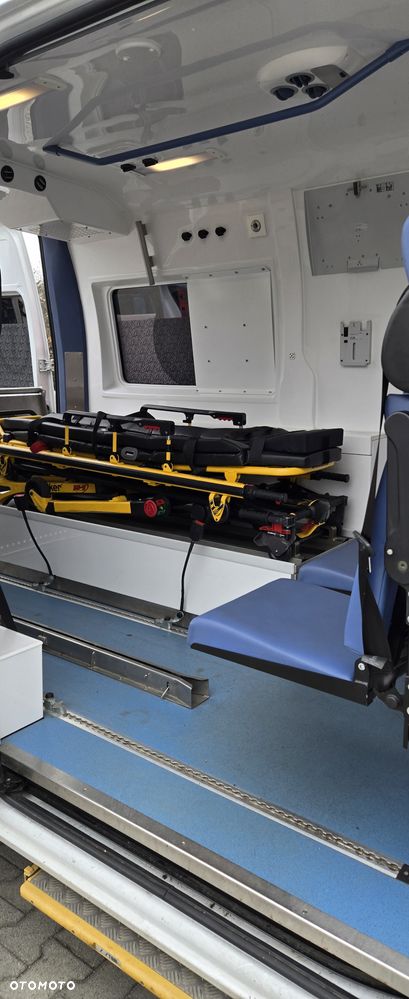 Renault Master Ambulans karetka - 16