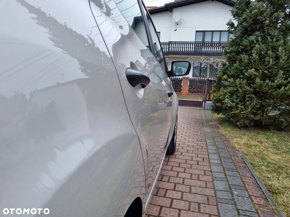 Kia Venga 1.4 CVVT ISG Vision - 11