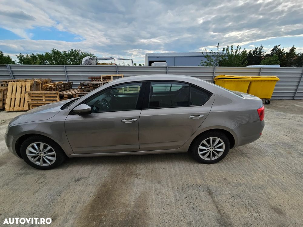 Skoda Octavia 1.6 TDI Style - 3