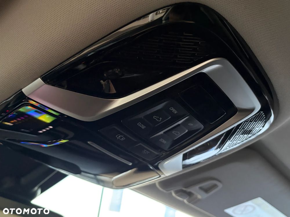 JAC J7 Plus CVT - 18