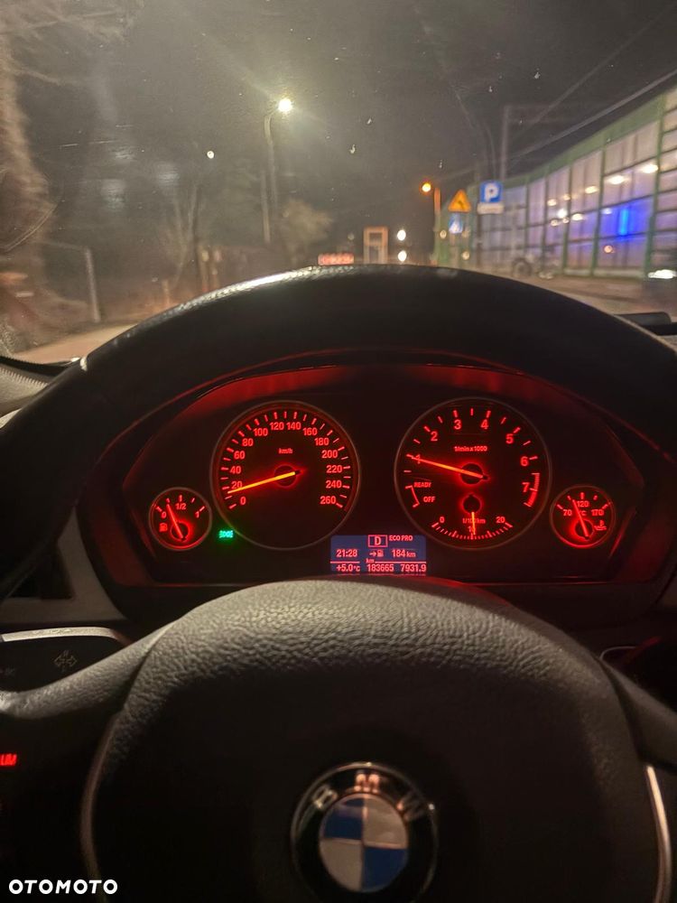 BMW Seria 3 320i Advantage - 11