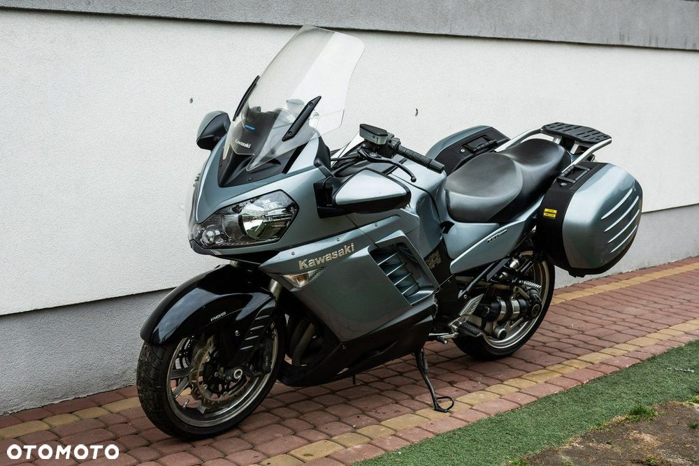 Kawasaki GTR - 7