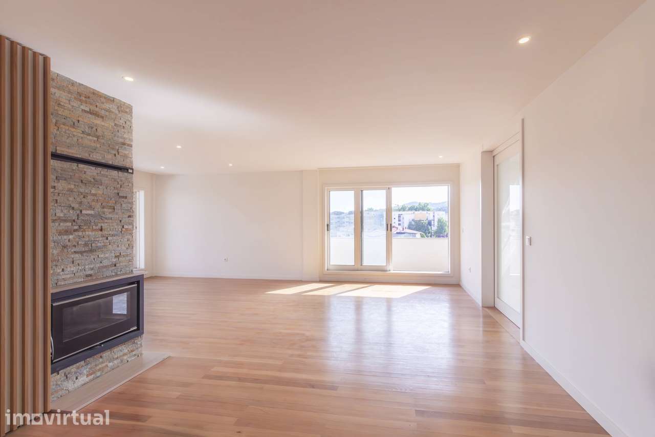 Apartamento T3, excelentes áreas 240m2 + garagem 31m2 + arrumos 4m2 - Grande imagem: 5/60