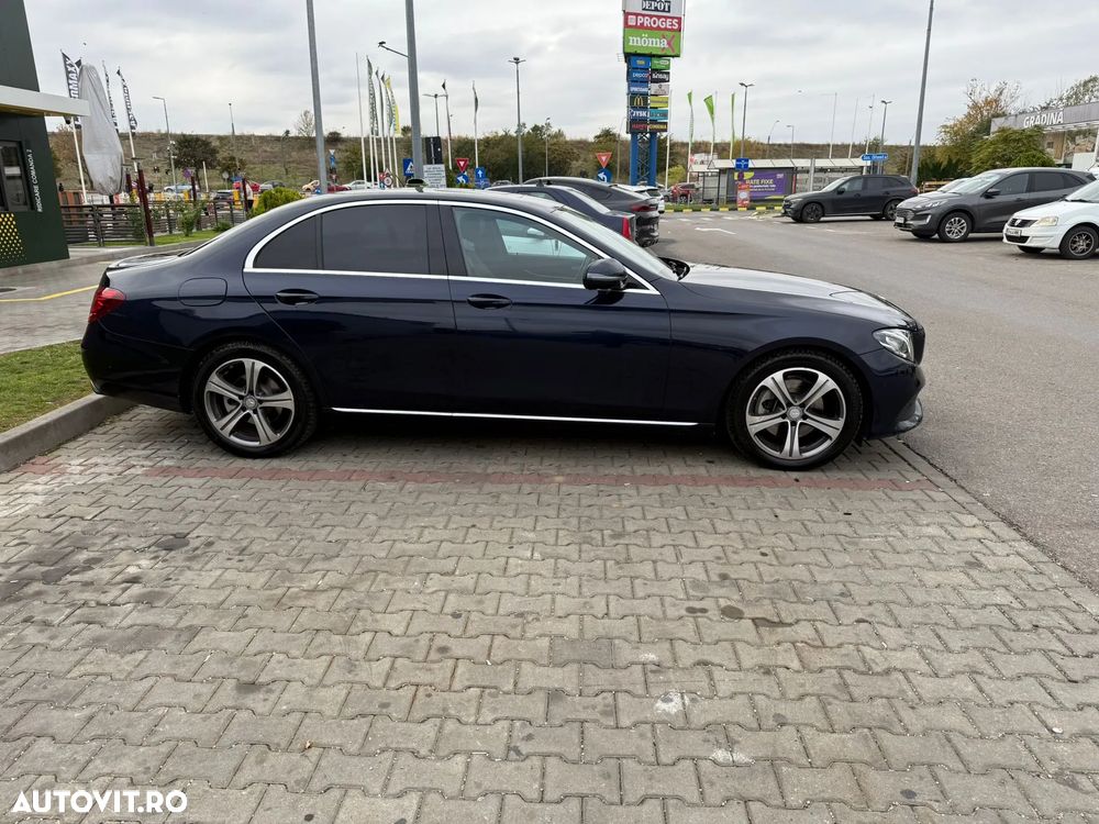 Mercedes-Benz E 200 4MATIC 9G-TRONIC Avantgarde - 10
