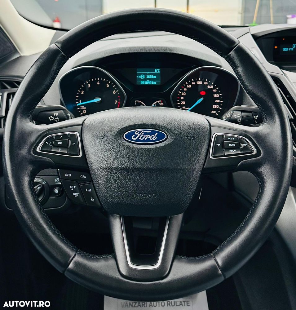 Ford Kuga 1.5 EcoBoost 2x4 Business Edition - 30