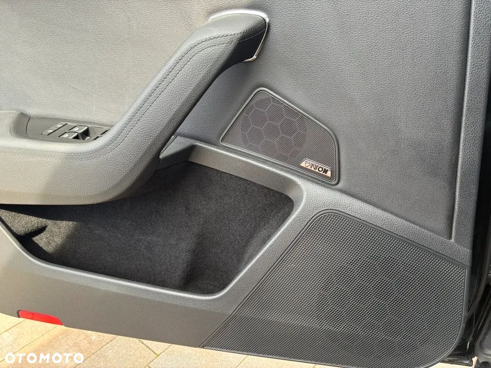 Skoda Superb 2.0 TSI L&K DSG - 32