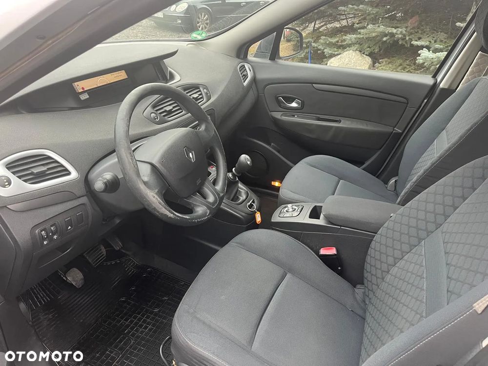 Renault Scenic - 8