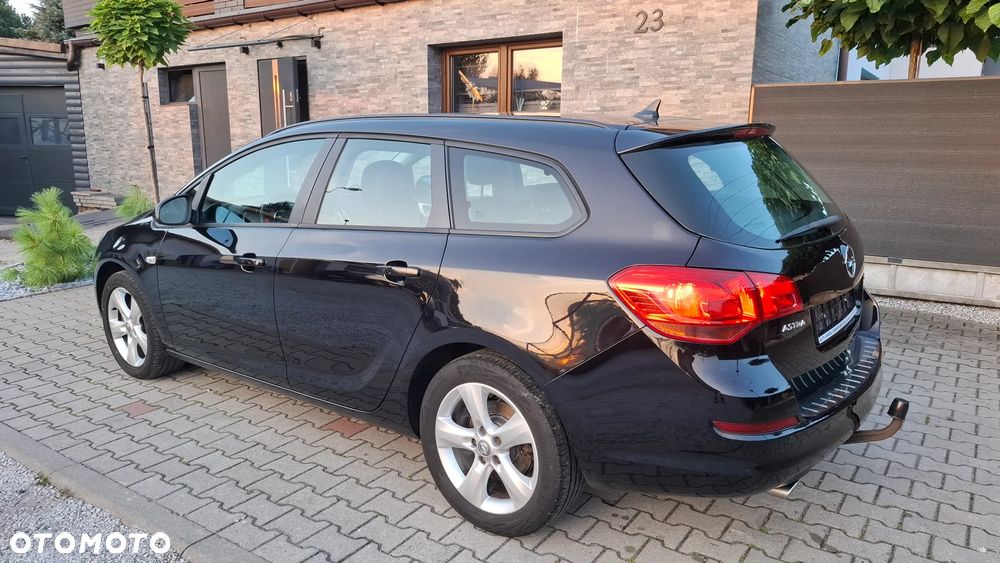 Opel Astra 1.6 Turbo Edition Sport - 4