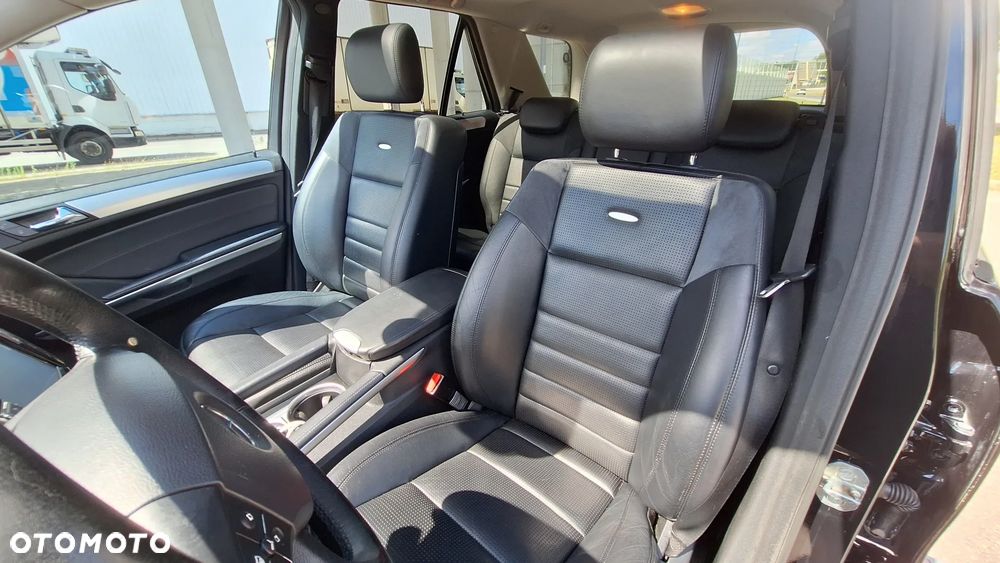 Mercedes-Benz ML 63 AMG 4-Matic - 21