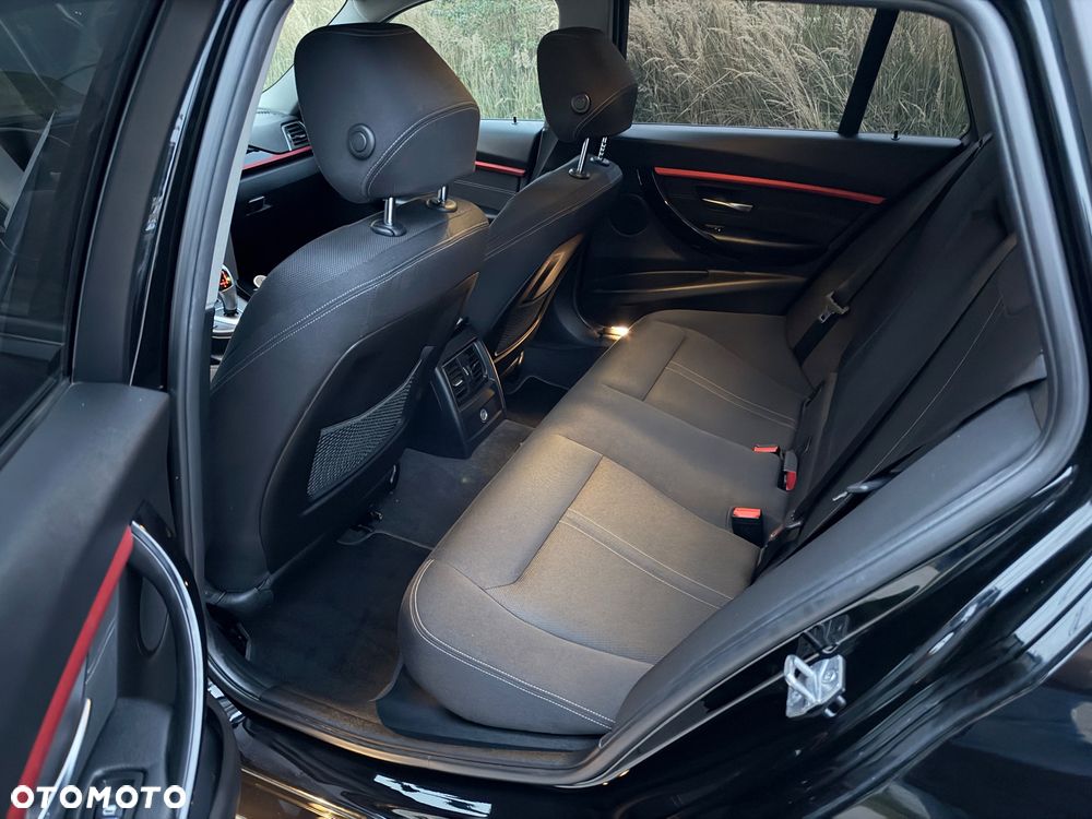 BMW Seria 3 320d Luxury Line sport - 15