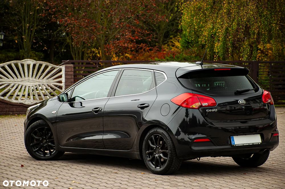 Kia Ceed 1.4 CVVT ISG Dream Team Edition - 10