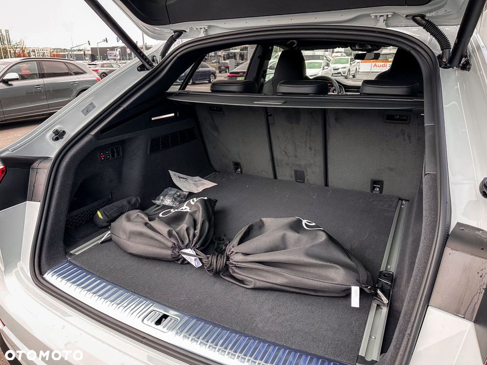 Audi Q8 - 9