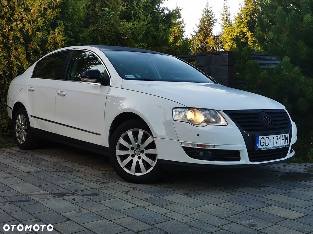Volkswagen Passat - 2