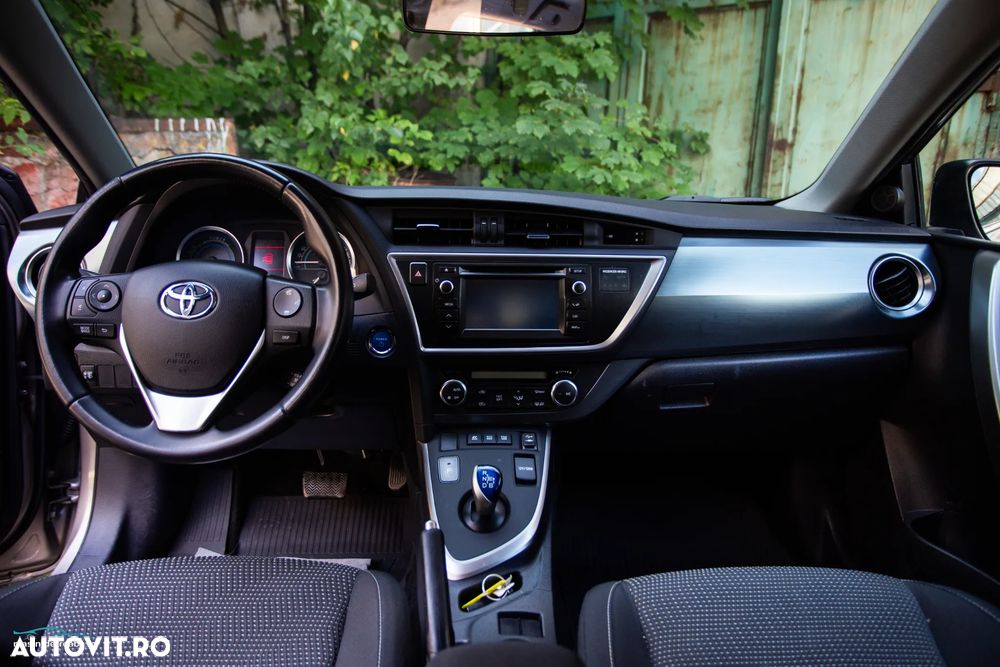 Toyota Auris - 17