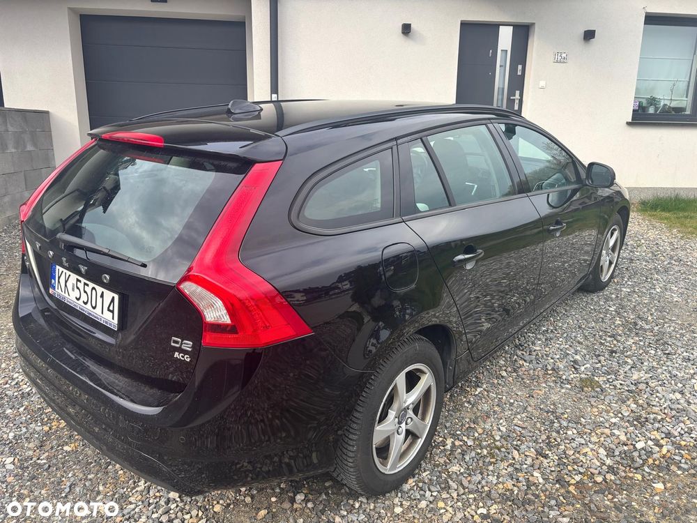Volvo V60 D2 Drive-E Dynamic Edition (Kinetic) - 8