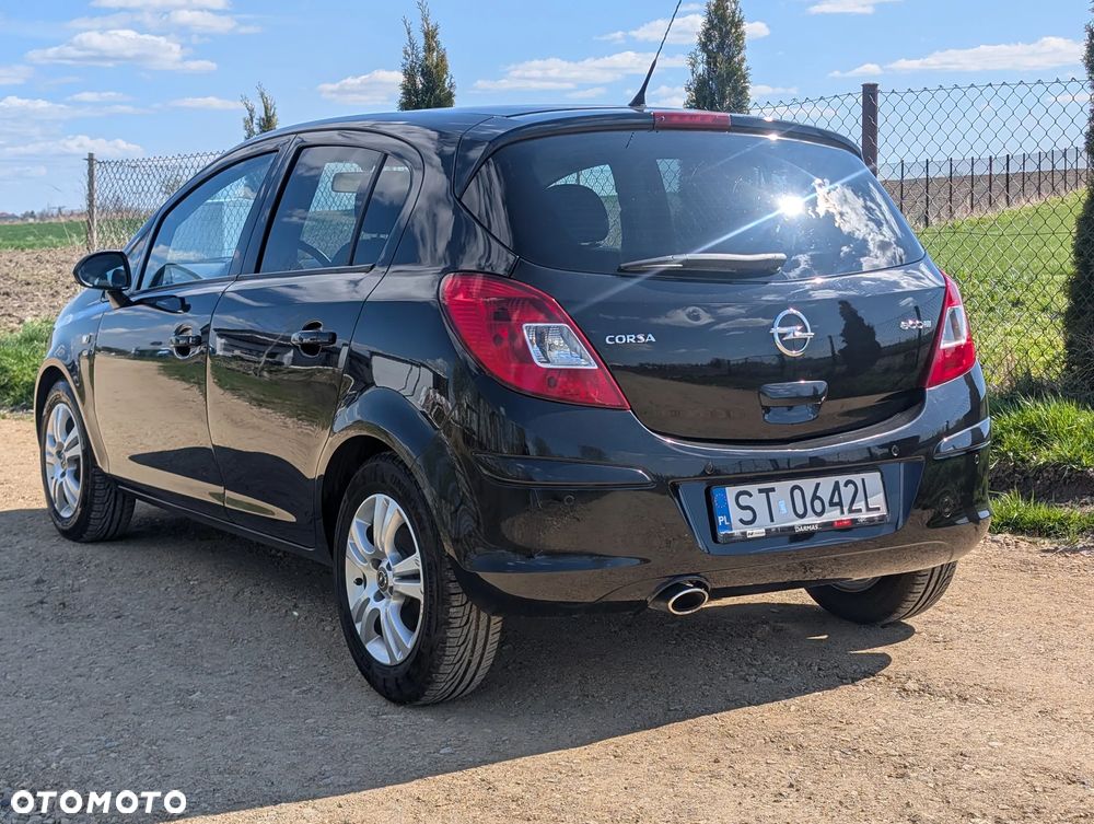 Opel Corsa 1.2 16V Color Edition - 4