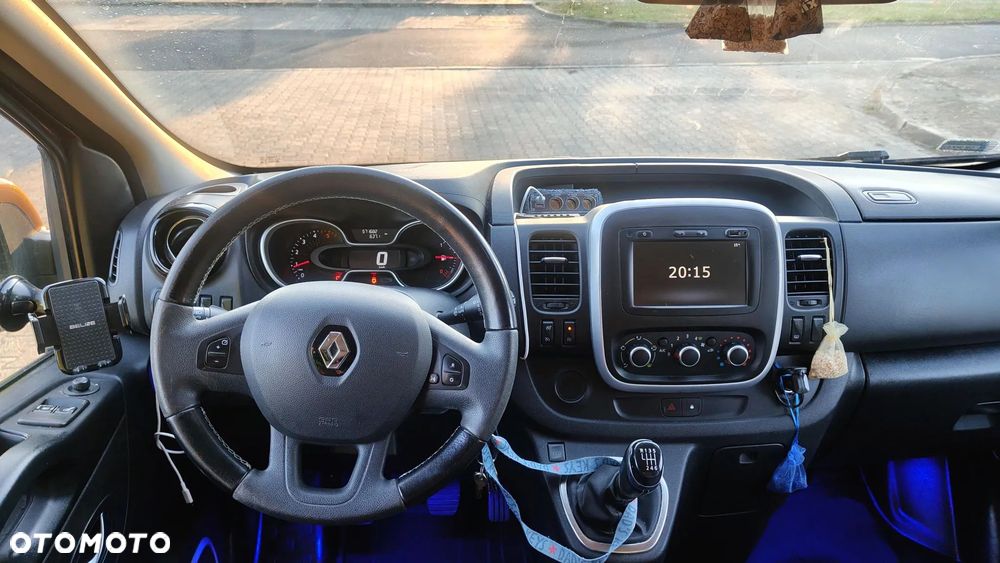 Renault Trafic Grand 2.0 dCi - 8