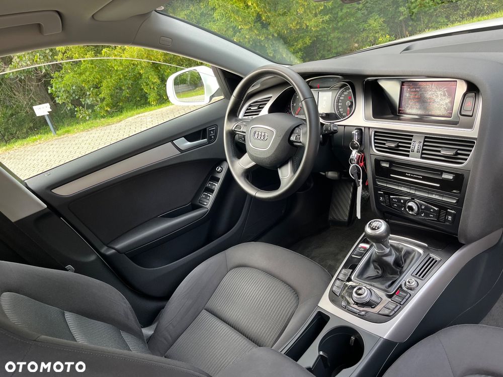 Audi A4 2.0 TDI DPF quattro Ambition - 8