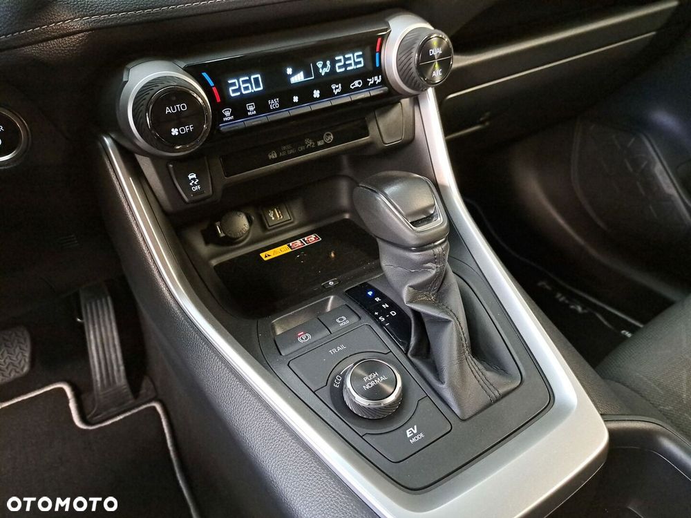 Toyota RAV4 - 26