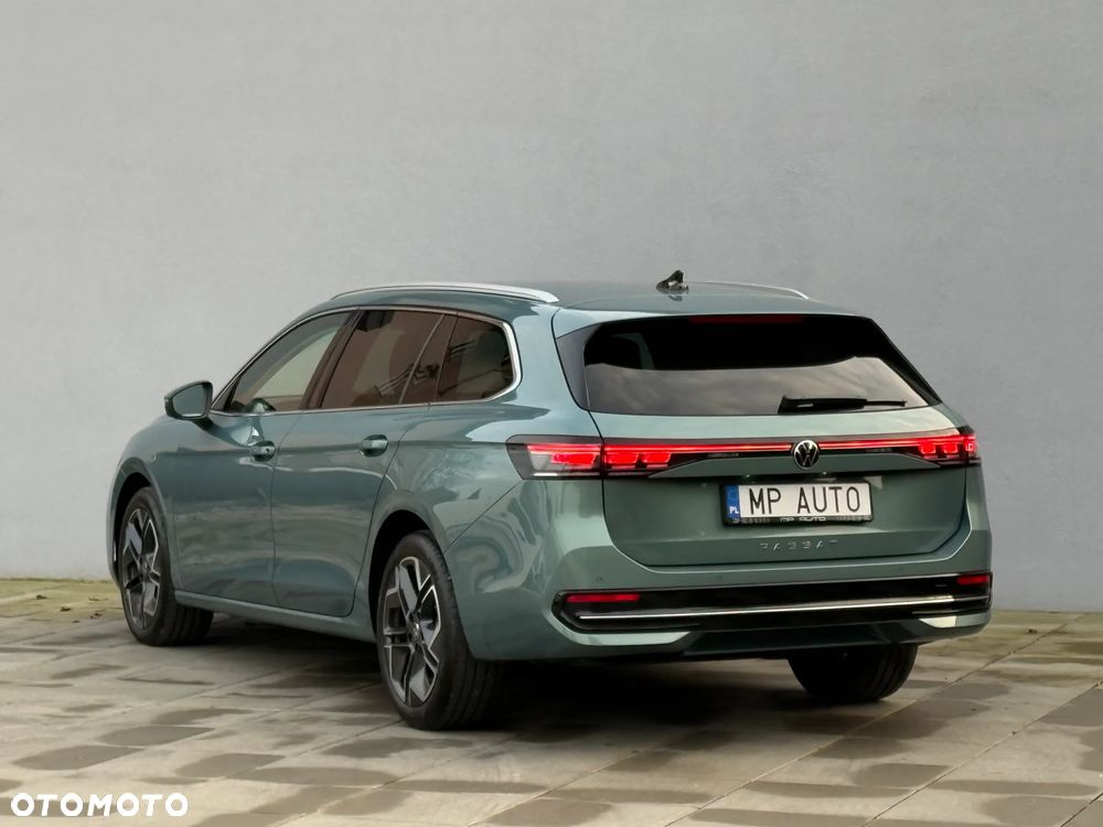 Volkswagen Passat Variant 2.0 TDI SCR Elegance DSG - 5