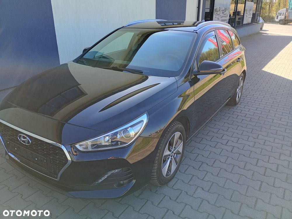 Hyundai i30 1.6 CRDI DCT Intro - 4