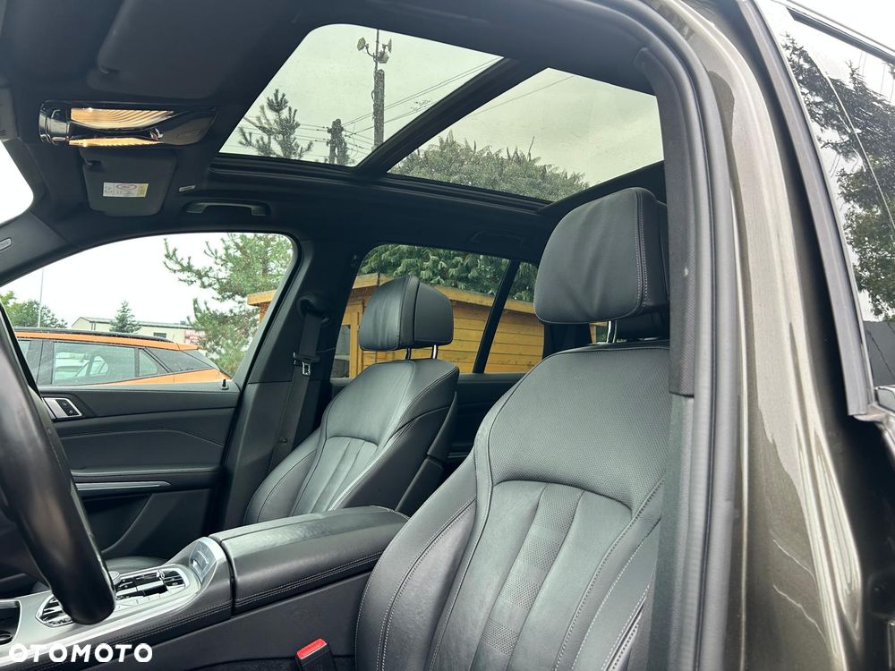 BMW X5 xDrive45e - 26