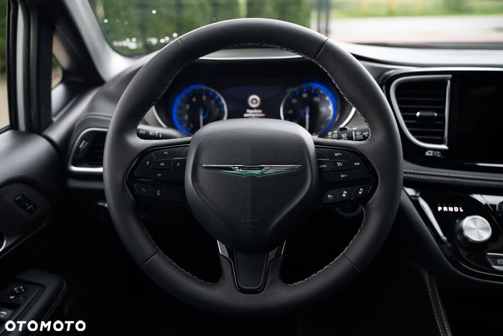 Chrysler Pacifica - 9