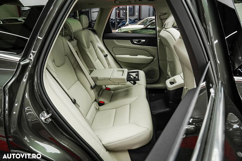 Volvo XC 60 T8 Twin Engine AWD Inscription - 13