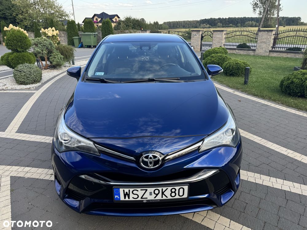Toyota Avensis - 1