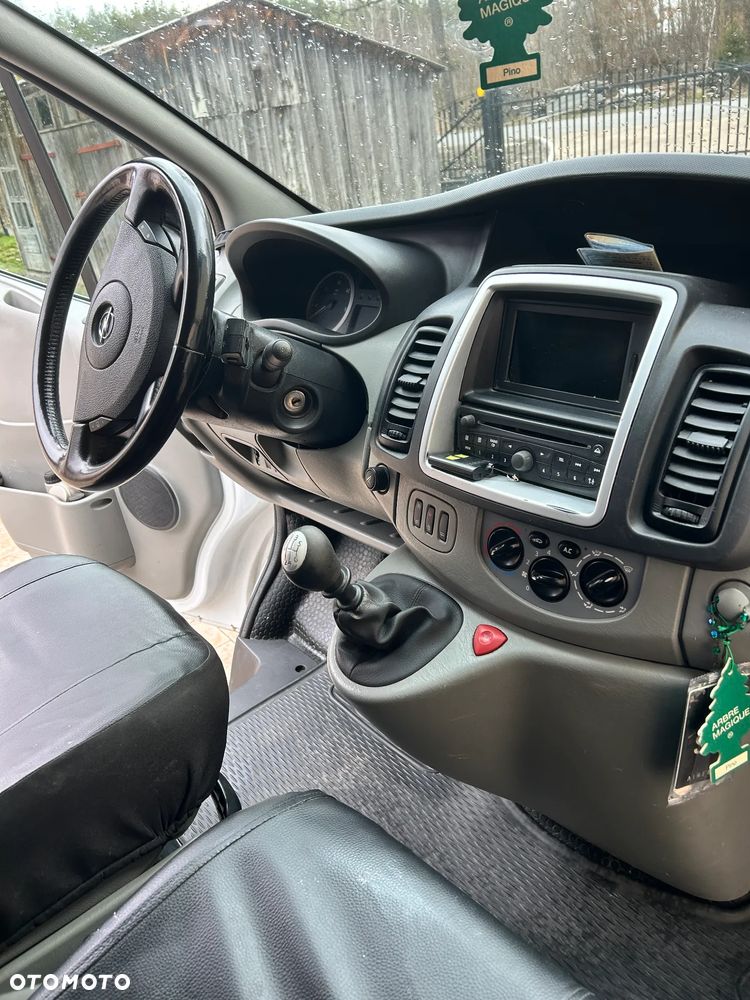 Opel Vivaro - 10