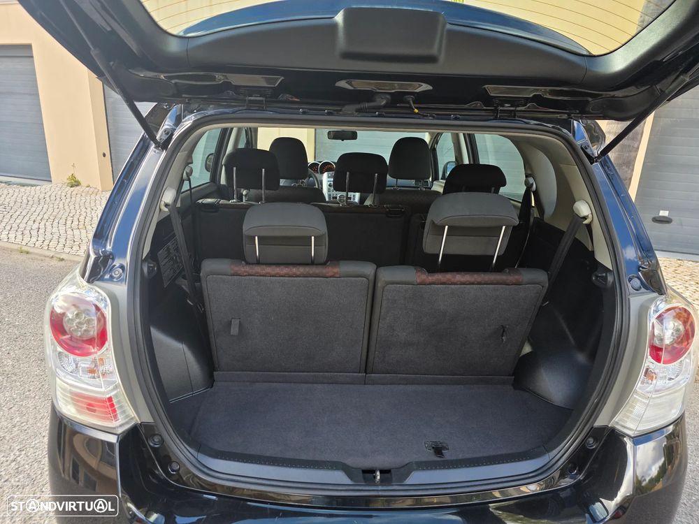 Toyota Verso 2.0 D-4D Comfort - 5