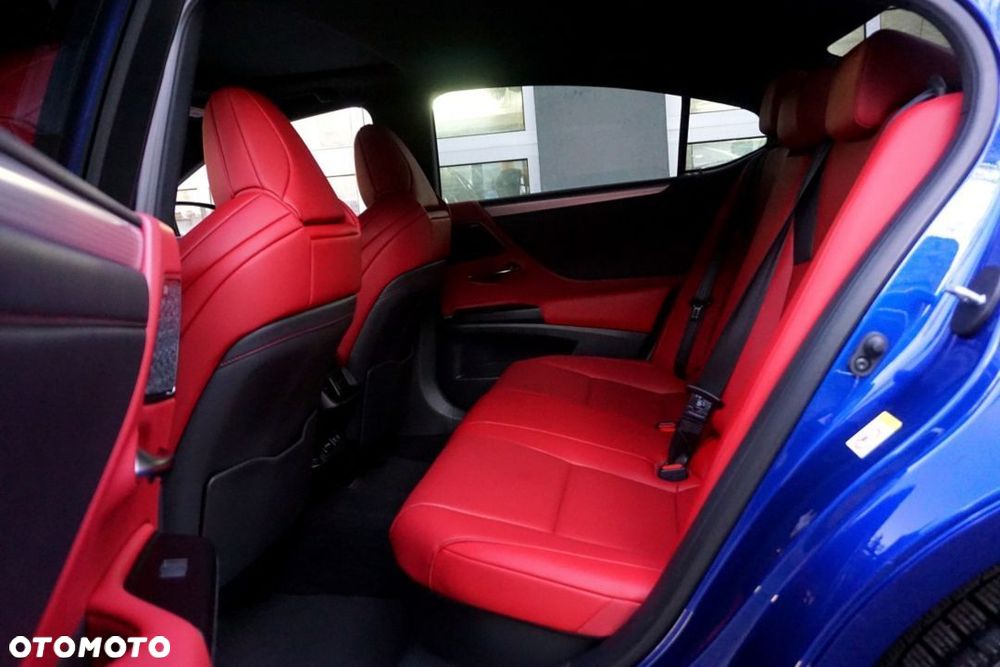 Lexus ES 300h F Sport - 23
