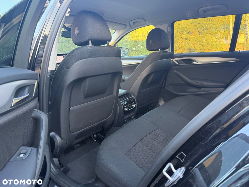 BMW Seria 5 530e - 11