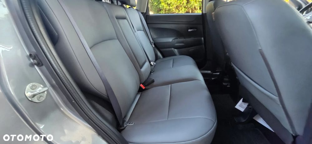 Mitsubishi ASX 1.8 DID Invite 4WD AS&G - 35